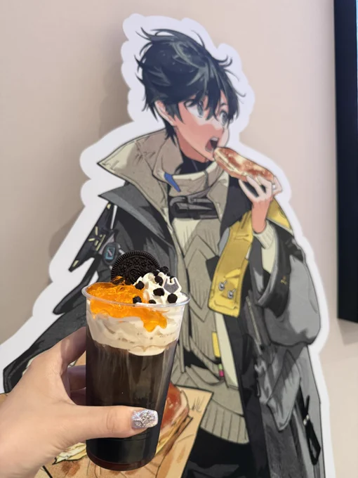 ンィー゛コラボカフェ来たでぇ!!!!
