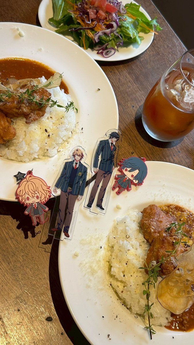 M0U3E's tweet photo. 翊ちゃんとディレイ前にすんごい可愛いケーキとカレー食べてきた🥰
美味しいしメッセージも良すぎた👏
私が赤池行くことにしたからディレイ別々になって少ししか遊べなかったけど楽しかった😋 https://t.co/knbnXJMLMo