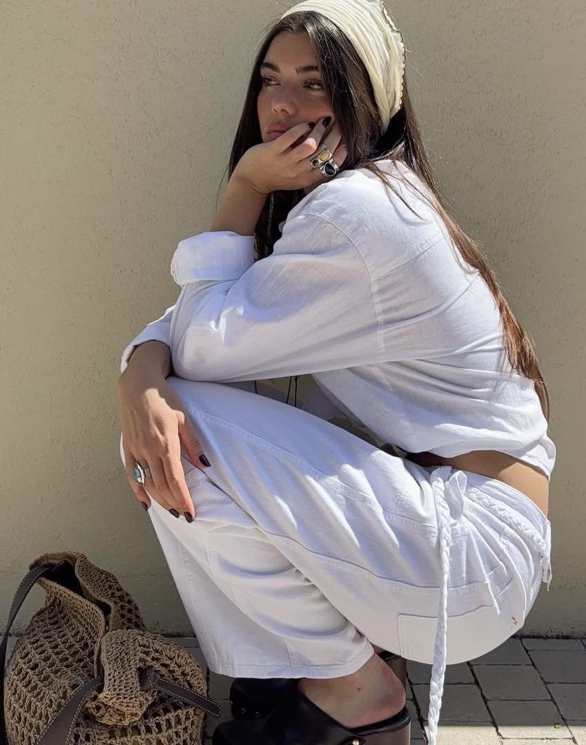 crispymcalexia's tweet photo. white ferrari https://t.co/z2GoNWvm16
