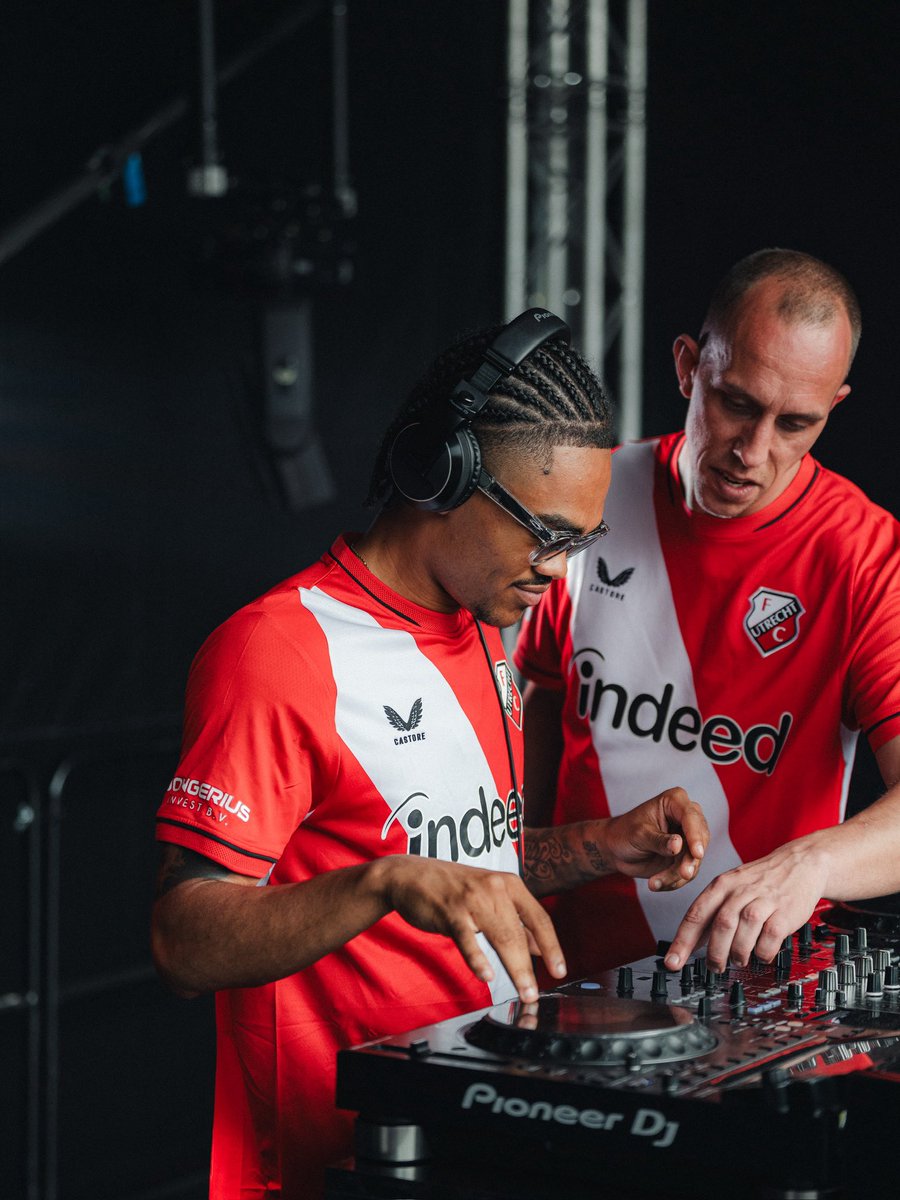 fcutrecht's tweet photo. Ons goed vermaakt 🌟 https://t.co/Ba1U6wMWAp