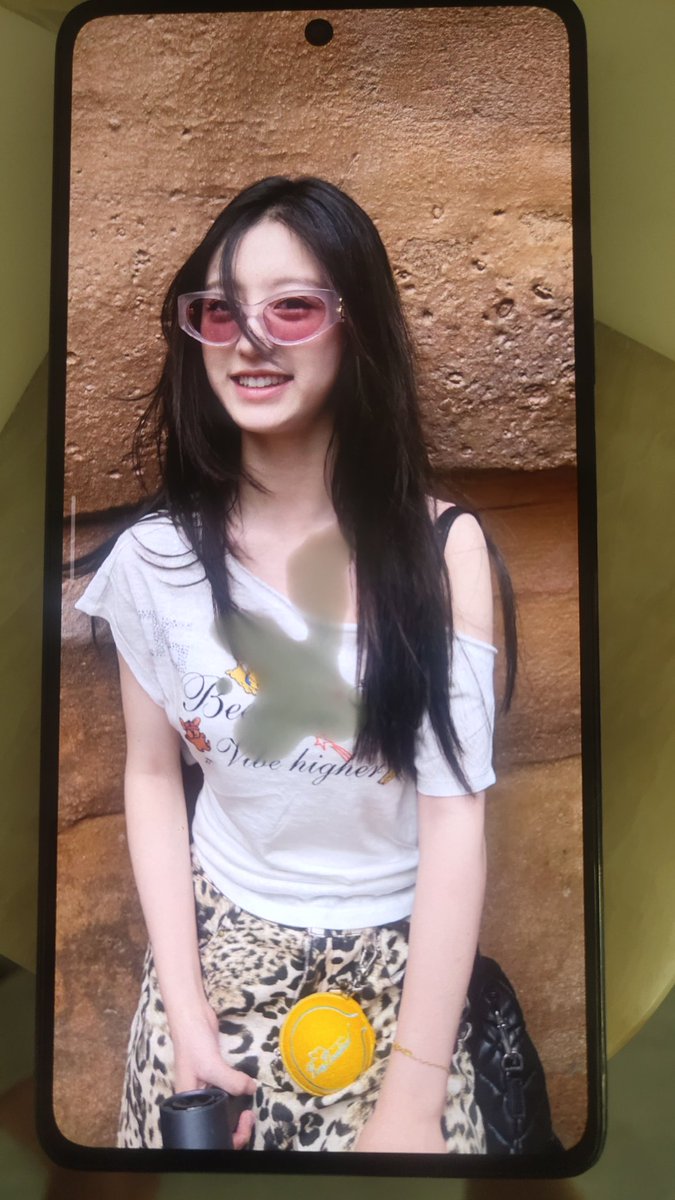 Riley51919473's tweet photo. 佳欣，叔叔不客气了。全给你，谁让你这么顶，一看到你就忍不住硬了，不撸一发憋的难受。宝贝儿，你给叔当🐶，或者叔给你当🐶，叔都行
（主页进射屏群） https://t.co/I1WoTeVT1l