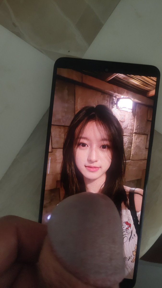 Riley51919473's tweet photo. 佳欣，叔叔不客气了。全给你，谁让你这么顶，一看到你就忍不住硬了，不撸一发憋的难受。宝贝儿，你给叔当🐶，或者叔给你当🐶，叔都行
（主页进射屏群） https://t.co/I1WoTeVT1l