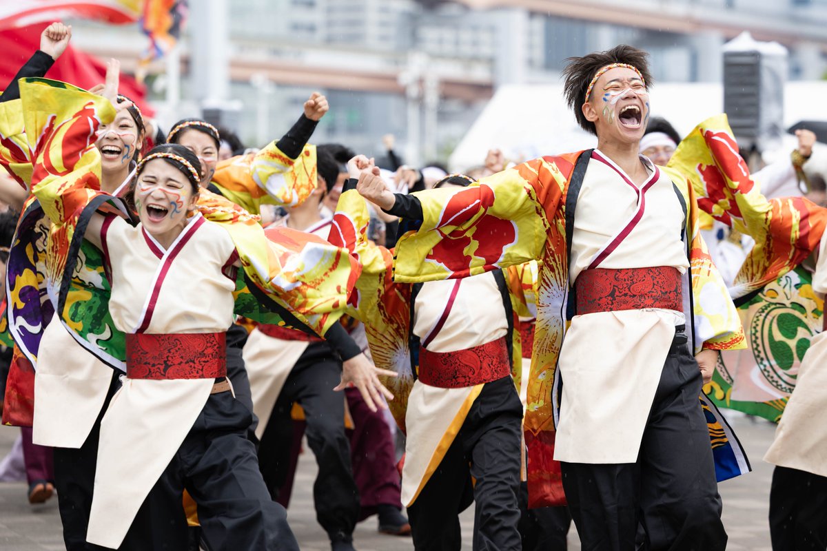 balmyco's tweet photo. 岡山うらじゃ連旭
パレード会場

＃SailingKOBE　＃岡山うらじゃ連旭 https://t.co/vFyPG3nDNI