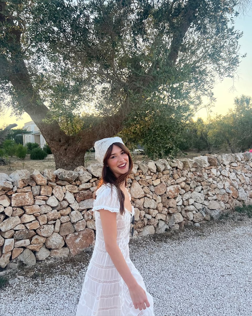 bestofdaisyjej's tweet photo. Daisy Edgar-Jones via Instagram https://t.co/3XYplP07PI