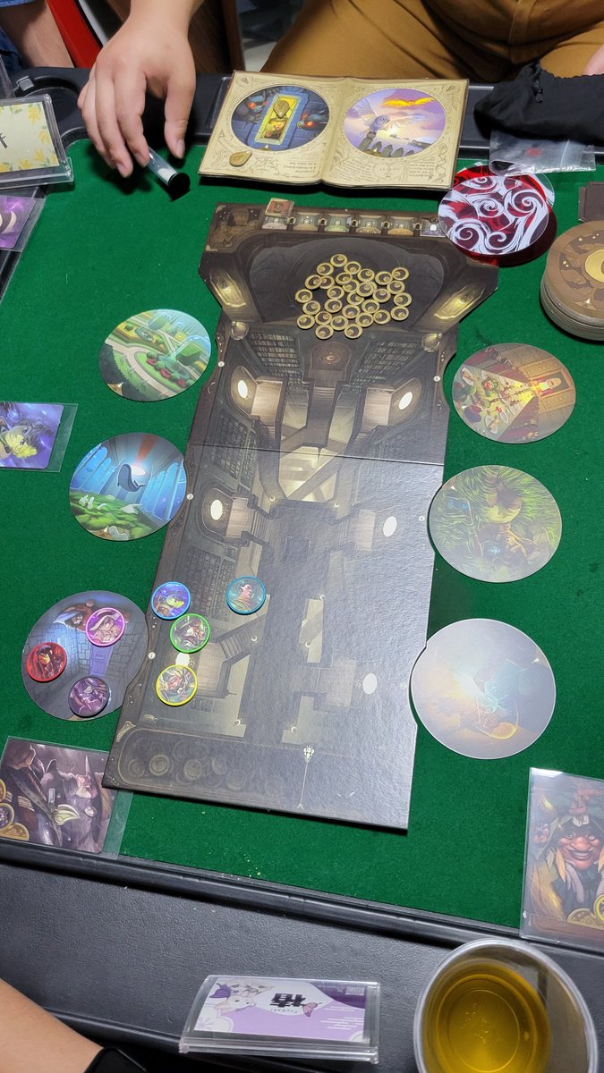7spinom's tweet photo. ボドゲ会で
十二支乱世
星を放つ夜
オブスクリオ
麻雀
リヴァージュ
遊んできた😆
始めましての人沢山だったのですが、同卓ありがとうございました🙏 https://t.co/Bopg7RIv1d