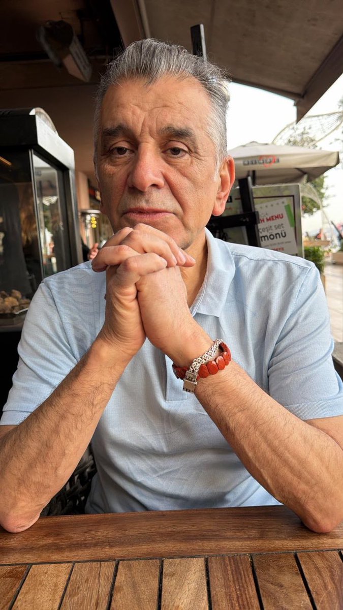 bkrgkln92's tweet photo. #AbdurrahmanYıldırım #Nadirsadıközcan resimlerde ki şahıs nadir sadık Özcan #sernt #eygyo #samat #sanel #kzbgy hisselerde her türlü maniplasyon yapan p.ç ama artık son virajdalar fişleri çekilecek bunların bu piyasadan silinecekler ve yaptıkları yanına kâr kalmayacak hesp vrckler https://t.co/7dVwgguPZk