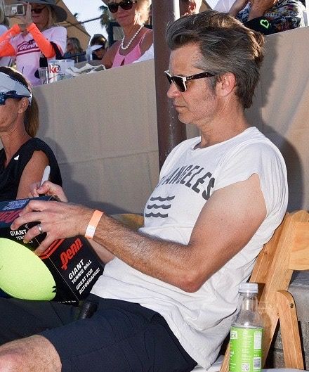 highlifetapes's tweet photo. johnny knoxville and timothy olyphant are so alike to me https://t.co/QGgO29Ph0n