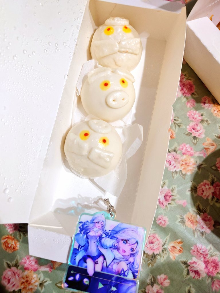fufuninjaKGN's tweet photo. ヤムチャとかわいい動物饅頭たち🐧🦭🦔🐖ふふ饅頭も欲しいね◜~◝⸝⸝
でもブタちゃんの目...敵らしい目ね🥷╮=͟͟͞͞卍
#まゆるぅむ https://t.co/71WAcfRq3w