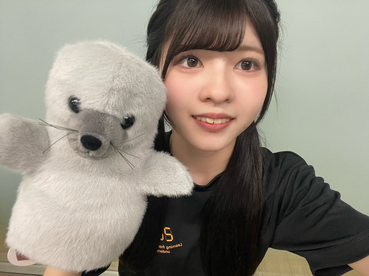iko_hiyama's tweet photo. 今日はオンライントーク会ありがとうございました！✨️🦭
みんなが本当に楽しそうに定期公演の思い出をお話してくれたり、ずっと話したかったことを伝えてくれたり、はじめてお話しに来てくれたりして、私も久しぶりに皆と話せて超超超幸せだった☺️

また話せるの楽しみに待ってるね！ https://t.co/4GCxg3Ja0p
