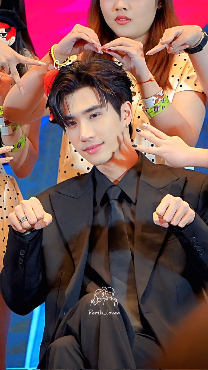 ํผ์ค๋ถ์ธ๐ค.V2 tweet media