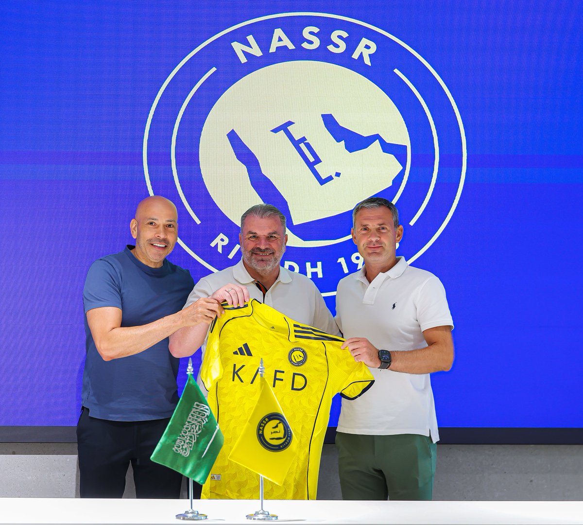 AlNassrFC's tweet photo. فصـلٌ جديـدٌ يبـدأ 🤝 https://t.co/WEGh9IgptV