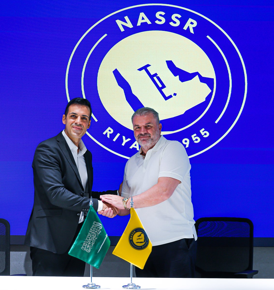 AlNassrFC's tweet photo. فصـلٌ جديـدٌ يبـدأ 🤝 https://t.co/WEGh9IgptV