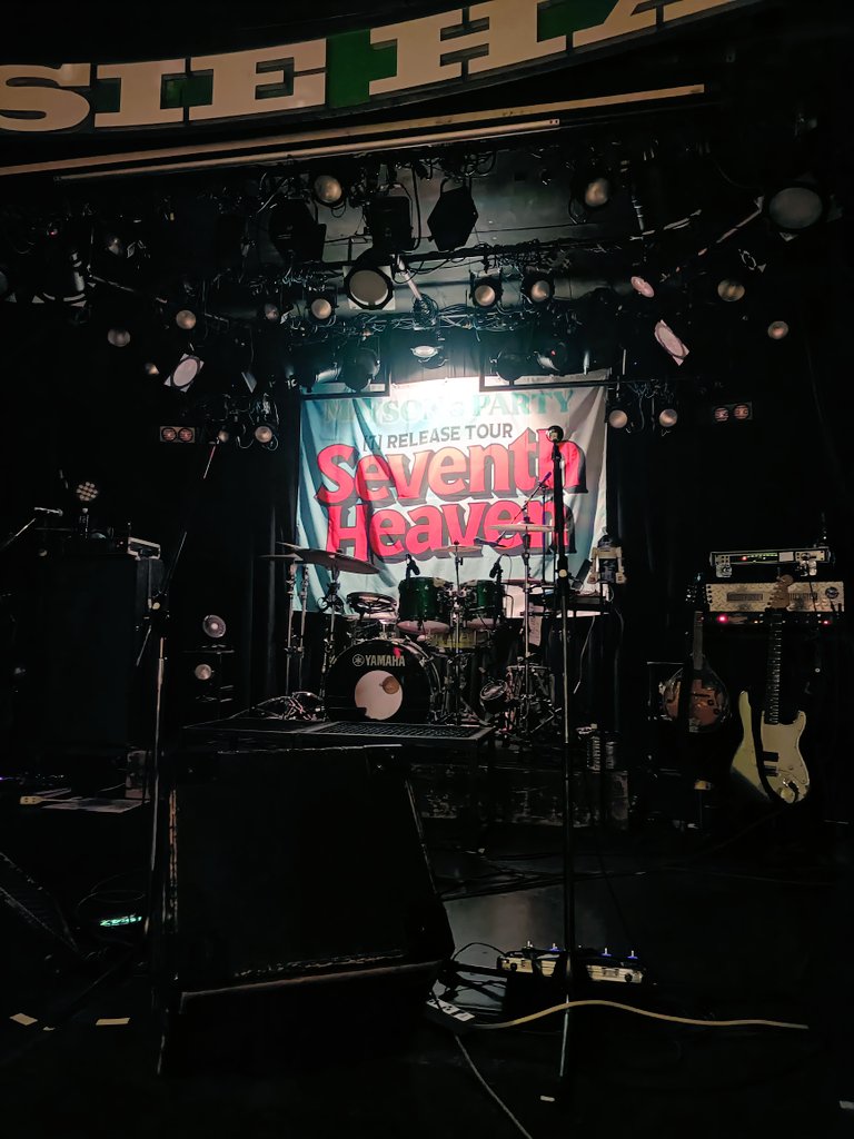 guu_10969's tweet photo. MAYSON'sPARTY／ TOTALFAT
整番6♪両バンドとも最高でした！
TOTALFAT酒もってこい手ぬぐい持っていって���かった♪楽しすぎてかなり体力もっていかれたー！
MAYSON'sPARTYやばい楽しい爆上がり！ジョインで初めて見て楽しすぎて今回ライブへ♪みきちゃんの真ん前！イケメンみきちゃんたっぷり堪能♡ https://t.co/cNht0G9IB6