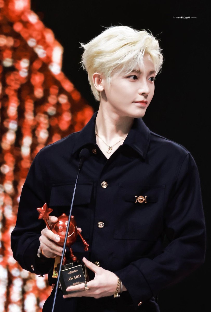 dailyhouminghao's tweet photo. ✦ ݁˖ –—– #侯明昊 • #houminghao  —– ˖ ݁✦ https://t.co/Q9IAlTptdd