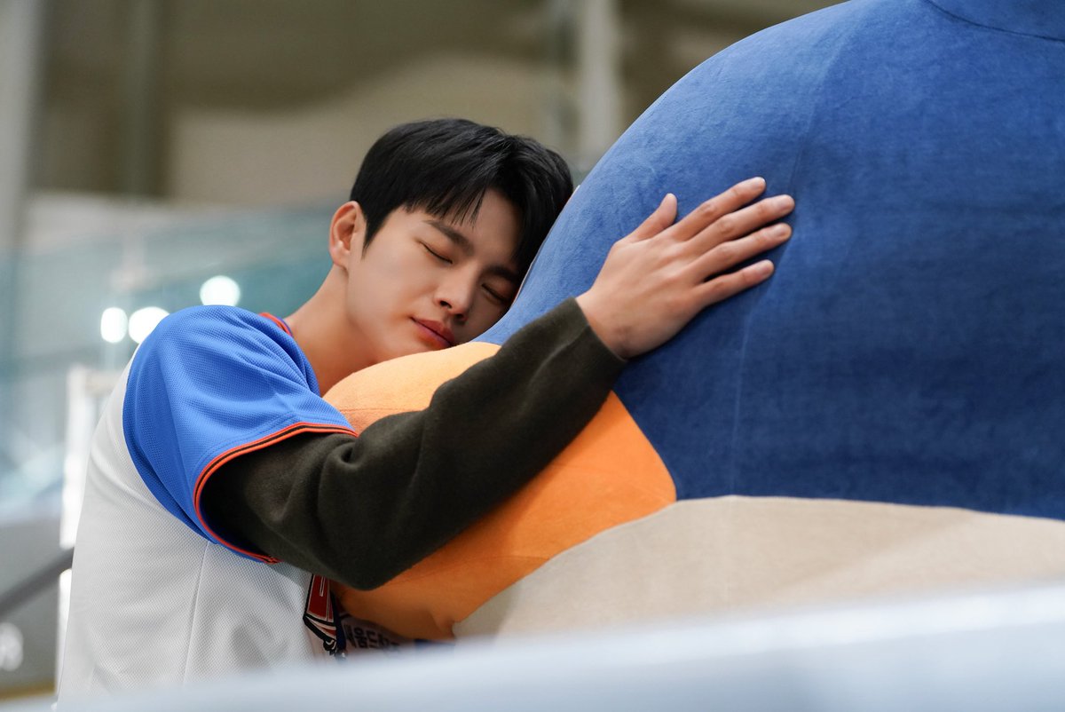 storyjcompany's tweet photo. [#📝]
강시우, 야구장 야호✌🏻

📸 https://t.co/AIjFN5qPf3

#서인국 #SeoInGuk #ソ・イングク @Whatsup_Inguk 
#tvN #내일도출근 #SeeYouatWorkTomorrow #강시우
#비하인드 #스토리제이컴퍼니 #Storyjcompany
#네이버블로그 https://t.co/mlb0mDO1PU