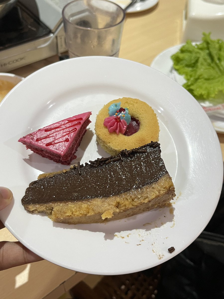 jweramiw's tweet photo. Teman tapi selingkuhan https://t.co/eOMSjSIKVW