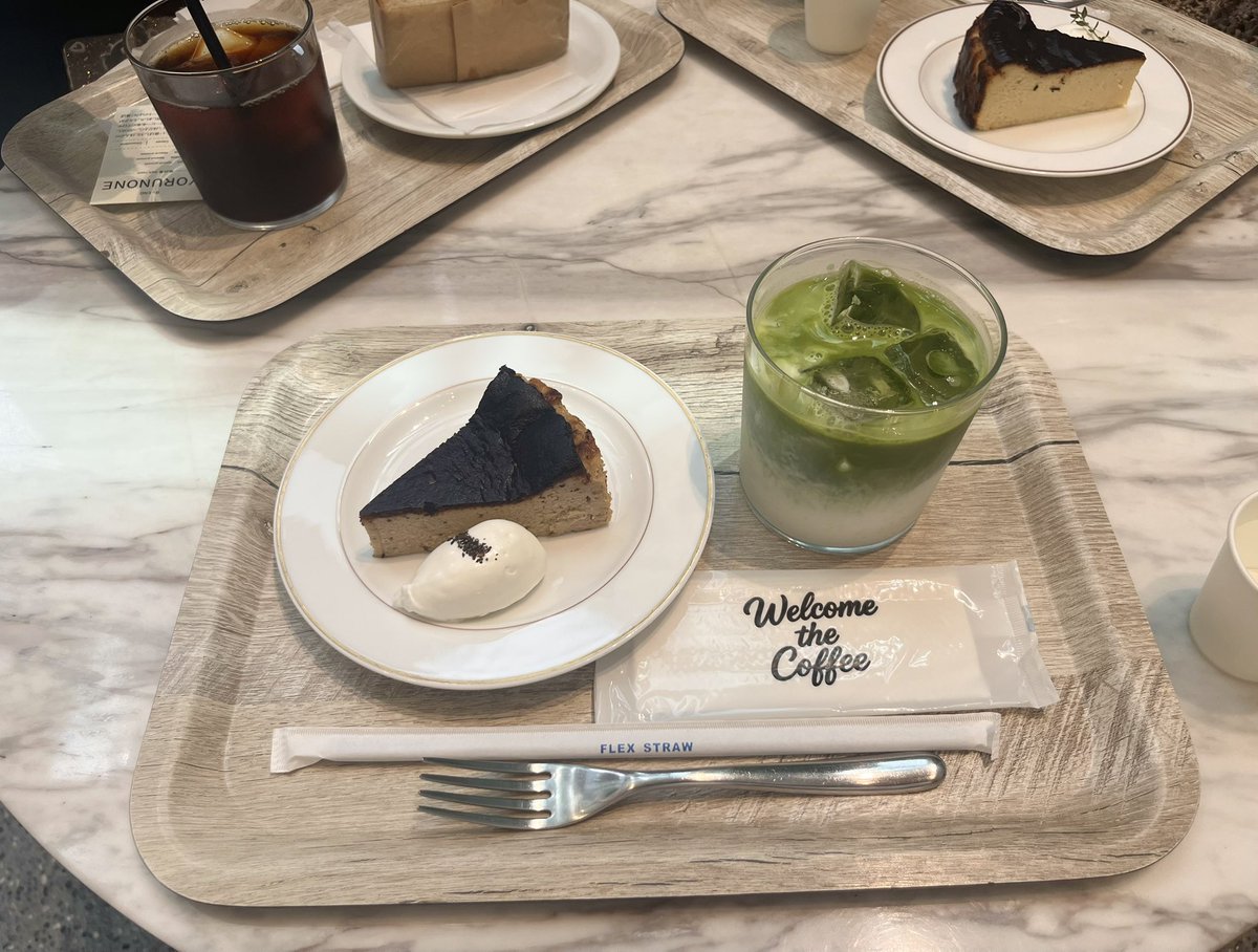 sunbeam_life25's tweet photo. アールグレイのバスクチーズケーキ美味しすぎた🫖 https://t.co/zIuzA0ldmS