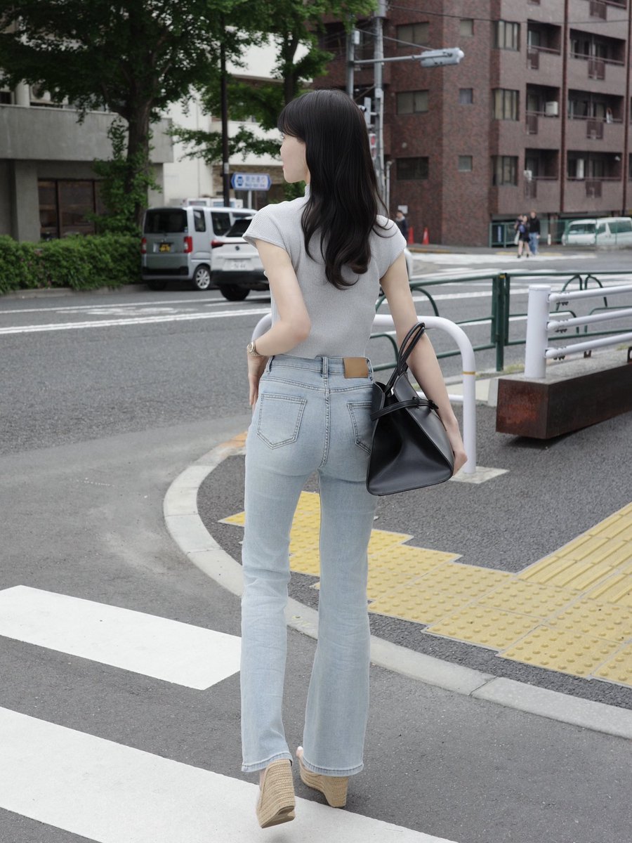 acymofficial's tweet photo. サイズ迷ってる人Sサイズにしてみて🥹✨
ストレッチが効いてるから窮屈感なくて
むしろすっきり見えして盛れる👖🤍 https://t.co/jIHr8eMTGq
