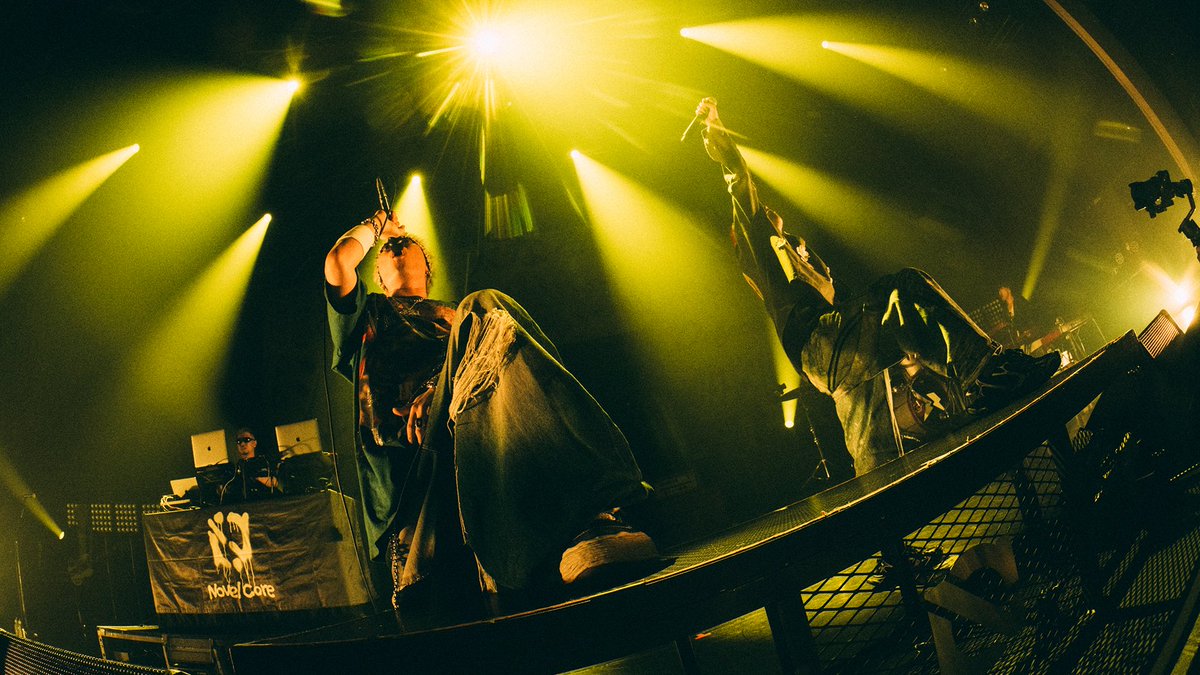 JUBEE_staff's tweet photo. 【NEW Media Info：JUBEE】

JUBEEがサプライズ客演参加で熱狂させた
Novel Core「ビリビリ -Remix-」の
ライブ映像がNovel Core オフィシャルYouTubeにて公開されました！

https://t.co/GeDeRwh0xu

是非ご覧ください！

#NovelCore
#NovelCorexJESSExJUBEE
#ビリビリRemix
#JUBEE https://t.co/7DGRu1PMj8