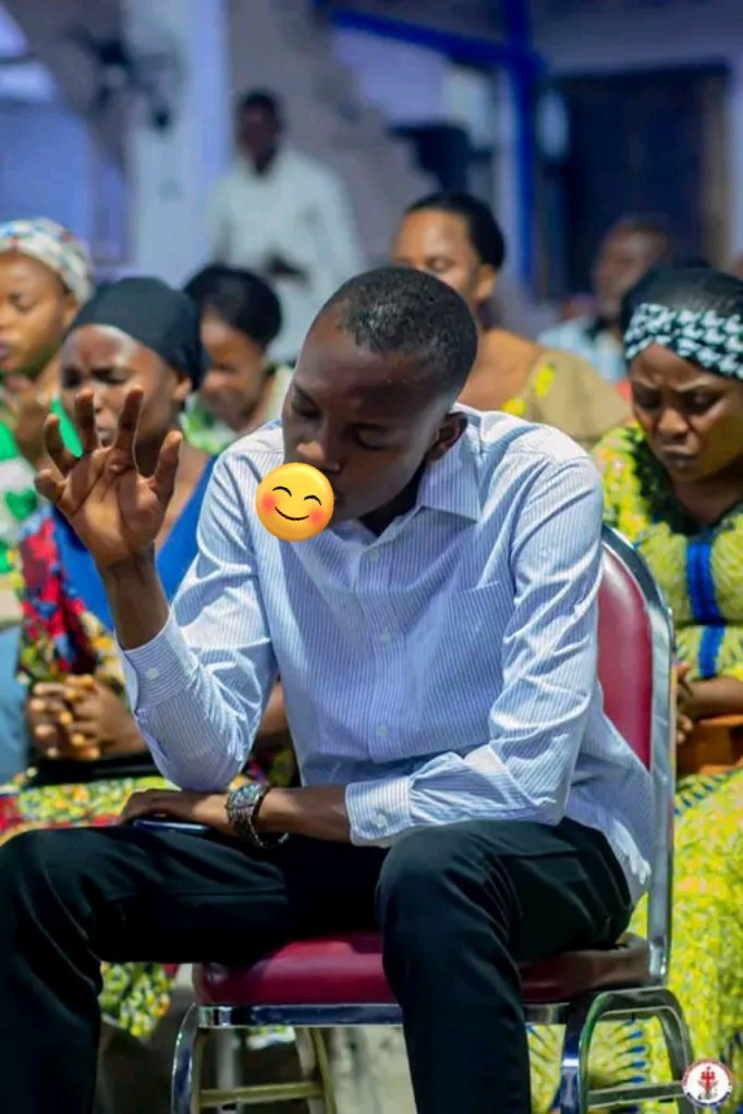 EbondoPromis's tweet photo. L’homme ne peut rien faire de durable sans rester attaché à Dieu.
 Le détachement de Dieu est la première étape vers la chute, car c’est là que l’ennemi trouve un terrain fertile.
La présence de Dieu est le bouclier qui rend l’homme invincible face aux attaques spirituelles. https://t.co/QI1vMp8chD
