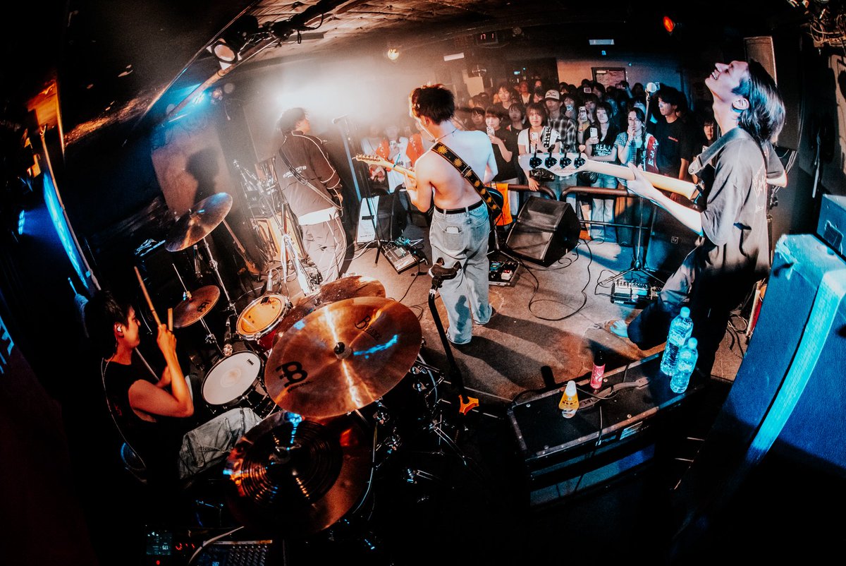 atuatu_karagee's tweet photo. からあげ弁当ワンマンライブ
"小箱ほくほくワンマンvol.2" -東京編-
東京ラストライブ

今まで本当にありがとうございました！！！
皆さんの温かい応援のおかげで僕達はまた前に進めます！！！
残り2本のライブも全力で駆け抜けます！

東京愛してます！！！！！！

📸 @music_1833 https://t.co/rOMo4ClUt1