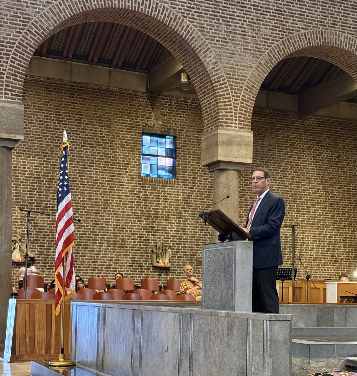 usambnl's tweet photo. Thank you, Father Sjaak and the rest of the team at the Church of Our Saviour in The Hague, for the wonderful celebration of America’s 250th birthday and the longstanding friendship between the United States and the Netherlands.  At 250 years old, the United States has much to be proud of and grateful for, including our friendship with the Dutch whom we have stood side-by-side with from the very beginning.  Freedom of religion is one of the values that has long united the United States and the Netherlands. Our active communities of faith remind us that protecting this fundamental freedom makes both our nations stronger. Thank you also to American Legion Post NL01, for participating in the ceremony with a Color Guard, adding formal dignity and tradition to this joyous occasion. #USA250