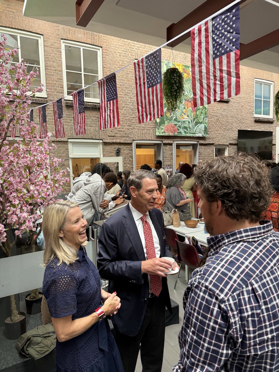 usambnl's tweet photo. Thank you, Father Sjaak and the rest of the team at the Church of Our Saviour in The Hague, for the wonderful celebration of America’s 250th birthday and the longstanding friendship between the United States and the Netherlands.  At 250 years old, the United States has much to be proud of and grateful for, including our friendship with the Dutch whom we have stood side-by-side with from the very beginning.  Freedom of religion is one of the values that has long united the United States and the Netherlands. Our active communities of faith remind us that protecting this fundamental freedom makes both our nations stronger. Thank you also to American Legion Post NL01, for participating in the ceremony with a Color Guard, adding formal dignity and tradition to this joyous occasion. #USA250