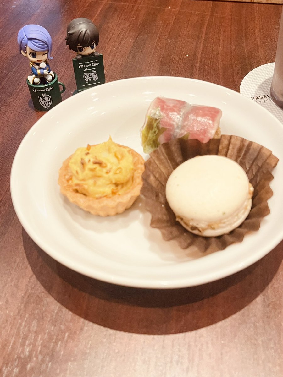 rocomocousagi's tweet photo. 今写真見たら肝心のお料理がボヤけてた…！
ガエアイオフ会ありがとうございました！楽しかったです！ https://t.co/QTNtyDKP5K