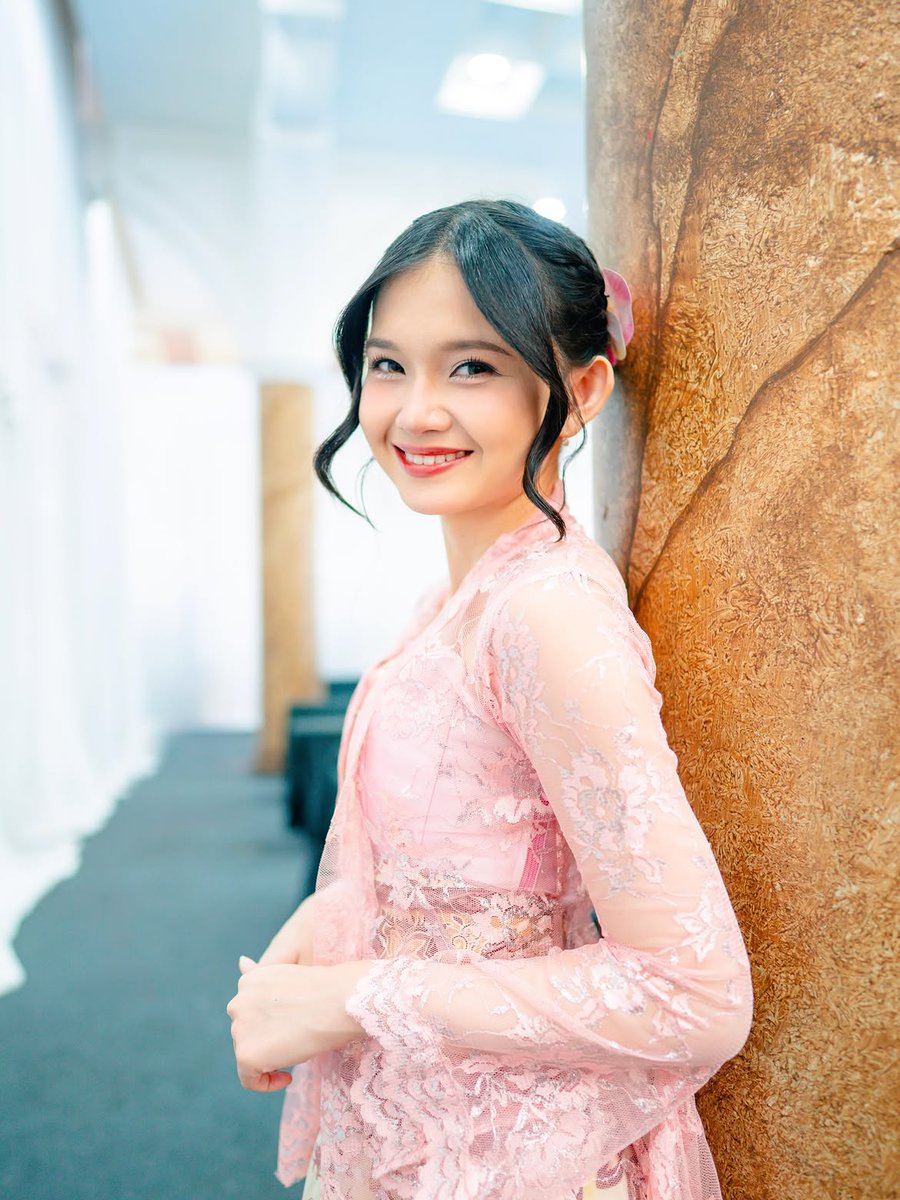 er_bessar's tweet photo. Cantikkuuuu @C_IndahJKT48 https://t.co/1HQm6mKaRg