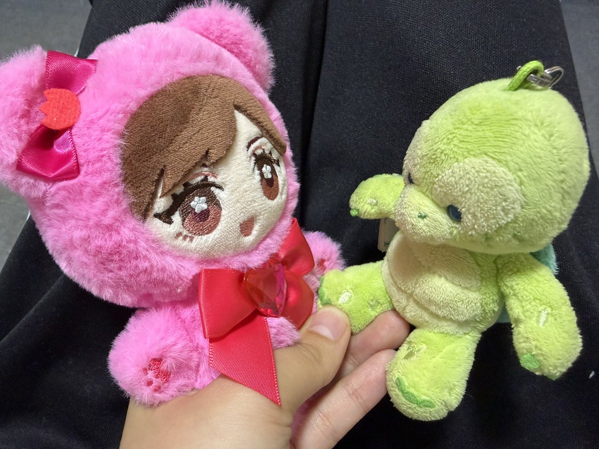Fuji24_lim's tweet photo. 愛おしすぎて今これ
 https://t.co/CXiC7jy8Ht https://t.co/8L0PqbTUdm