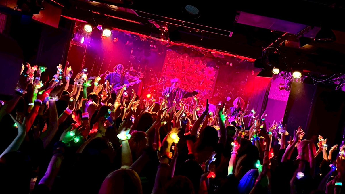 codomo_official's tweet photo. CODOMO DRAGON ONEMAN TOUR
「ULTIMATE ANTIMATE」
HEAVEN'S ROCK 熊谷 VJ-1ご来場ありがとうございました☀️

meN-meNとチャムの地元ということで特別な一日になりました🌟

次の7月11日(土)HEAVEN'S ROCK さいたま新都心 VJ-3もよろしくお願いいたします❤️‍🔥 https://t.co/FjVPZs43Lw