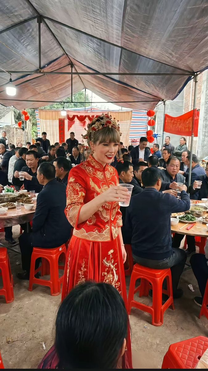 TianyaWeb3's tweet photo. 霉霉，新婚快乐🎉
我来参加你的婚礼了🤵‍♀️
@taylorswift13 https://t.co/Efox329lGQ