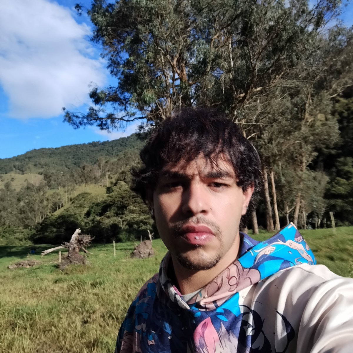 Gehitner1's tweet photo. A veces me gustaría no estar tan solito 🥺 https://t.co/nodi0NHxQc