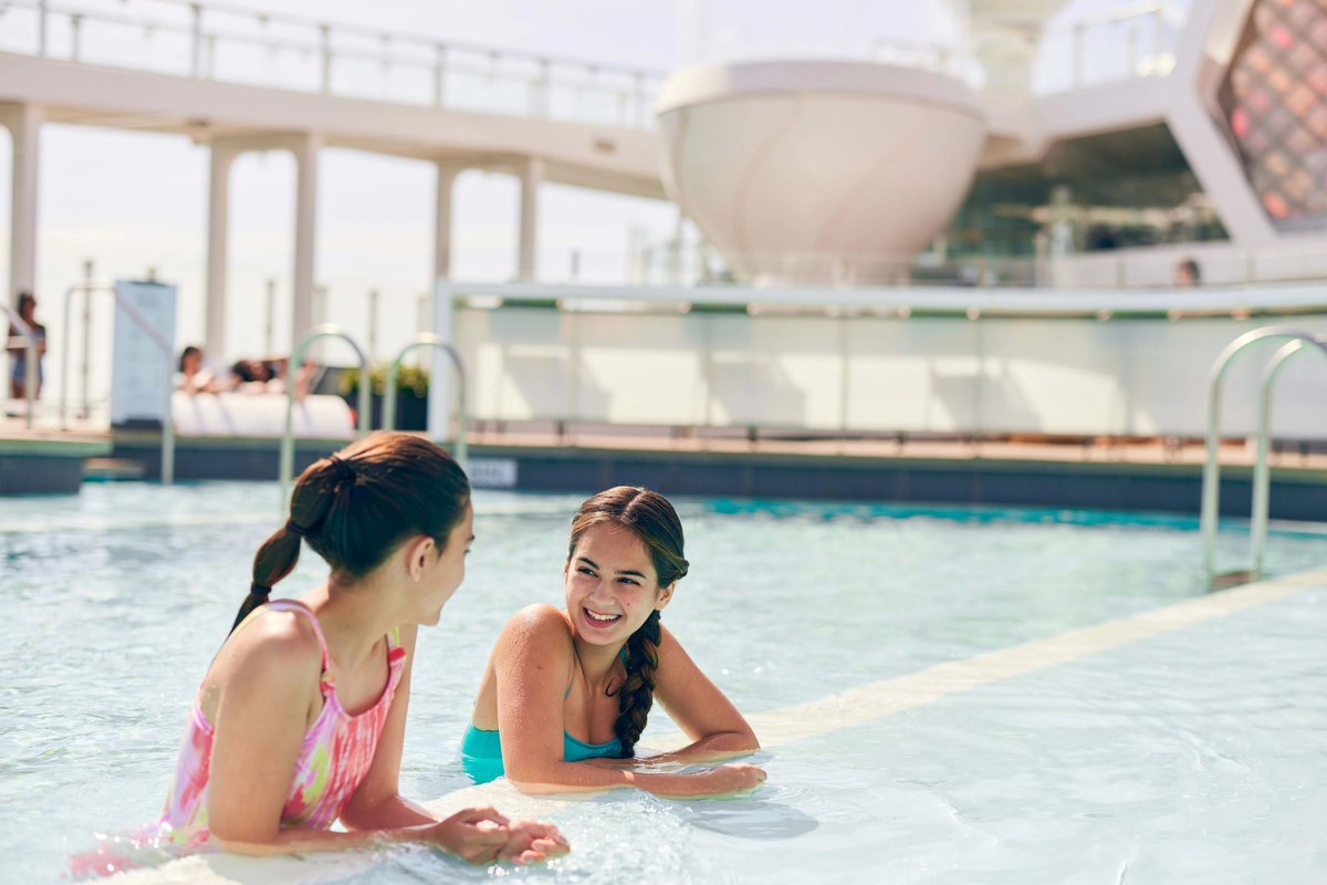 sunset_escapes's tweet photo. 👨‍👩‍👧‍👦🎉 Create Unforgettable Family Memories with Celebrity Cruises! From kid-friendly activities to family excursions, there's something for everyone. Plan your cruise now! https://t.co/MTTj3CTMk4