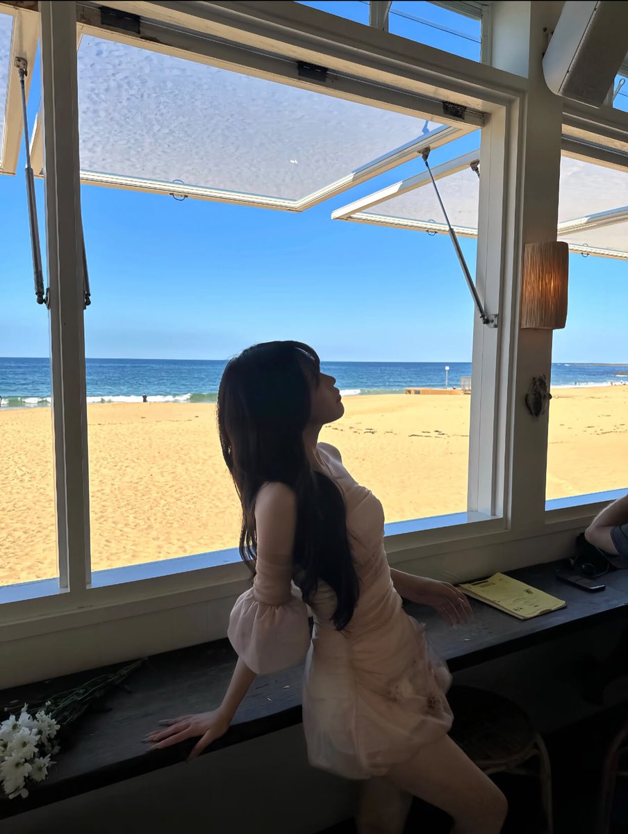 kingboodeenn's tweet photo. #MelbourneBeach
#MelbourneLife
#StKildaBeach
Sunshine, waves and smiles are the most beautiful combination when travelling. May every day be as cheerful as today. https://t.co/KiiqOIuGtf