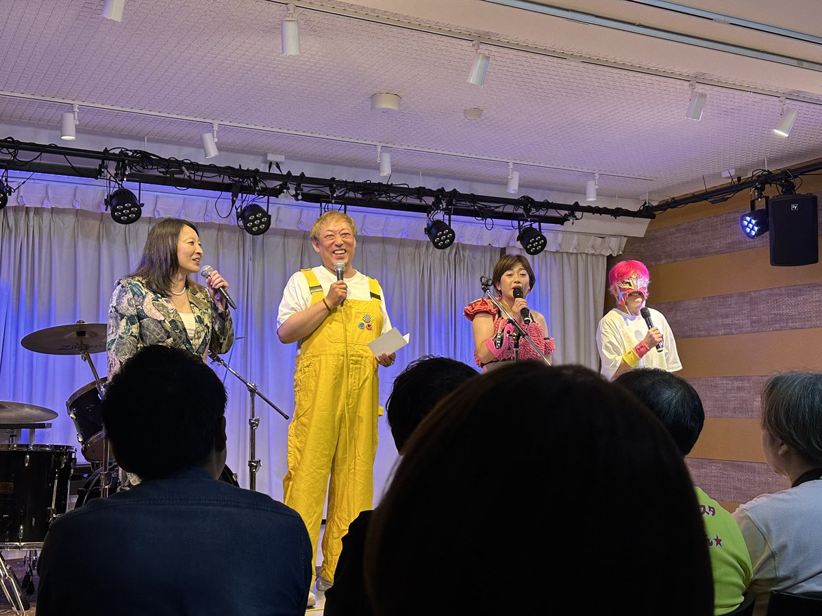 Shigure_gure's tweet photo. #プチプチ乱丸フェスタ 堂土さんとみぃさんの 「お漫才」🌺 お二人ともすごいリラックスしてる様に見えた👀 みぃさんらしさも ちゃんとあって 面白かった🤭
途中から乱丸さんも出て来て、またガラッと空気が変わって 広田さん出て来てまた空気変わって🤣空気の上塗りが凄かった🤣
他にはない空気感😆 https://t.co/qDHgIWENIg