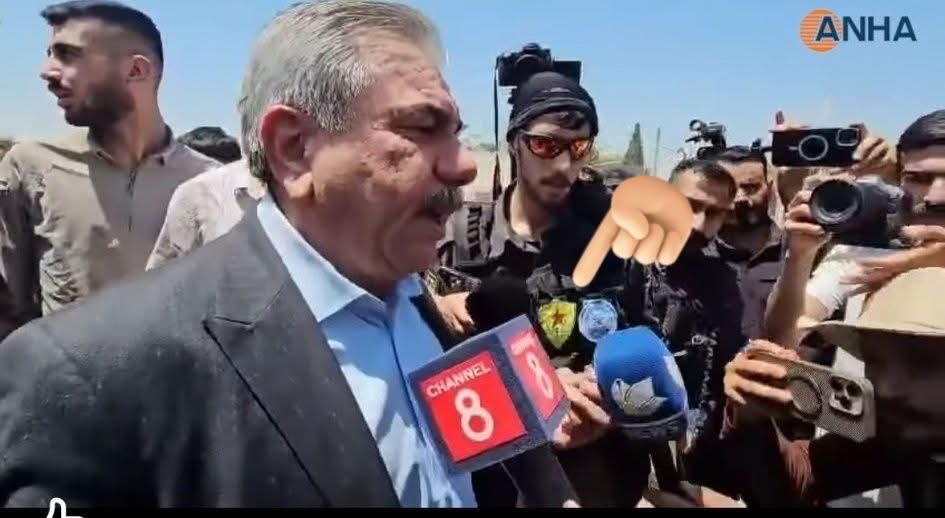 jameelalkata's tweet photo. اهالي حي غويران بالحسكة ومعهم من كل ابناء المحافظة مهجرين بكل بقاع سورية وكثير منهم في رأس العين يقيم في بيوت اتباع تنظيم PKK الذين هربو مع التنظيم 

سكان رأس العين الذين عملو مع التنظيم يريدون العودة لرأس العين بالمقابل  اهالي غويران والقامشلي والمالكية والجوادية والقحطانية وعامودا والدرباسية وغيرها ممنوعين من العودة لمنازلهم لان التنظيم يسيطر على تلك المناطق 

هذا كله عادي عند هؤلاء الانفصاليين الحاقدين ولو يستطيعون لفعلو اكثر بكثير 

طيب محافظ الحسكة ابو عمر كلواز شلون هو تم تعيينه من الدولة وكيف تكون مرافقته من مرتزقة قنديل ولا زالو يحملون راية او شعار القناديل الانفصالية 

مانعرف السيد الهلالي  والهڤال  مروان تربسبيه ايش رأيهم 
قال الاندماج يسير بشكل صحيح!!!!
 ان لم تقل سبحان الله اعلم ان الهڤال سيامند قد منعك