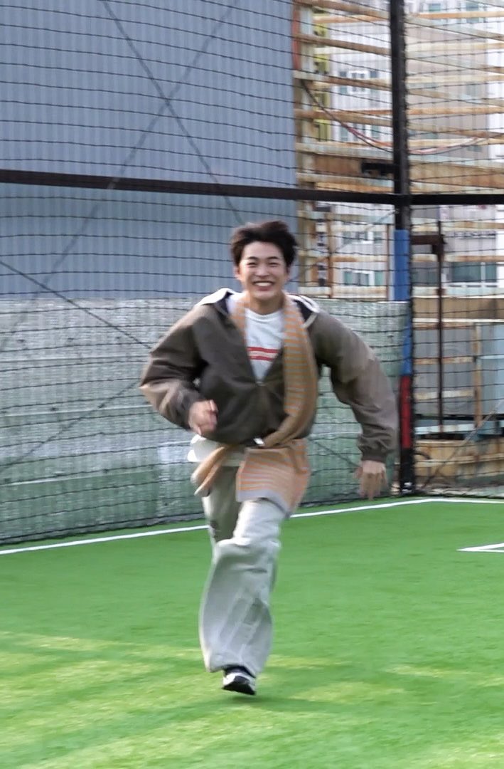 참을인 tweet media