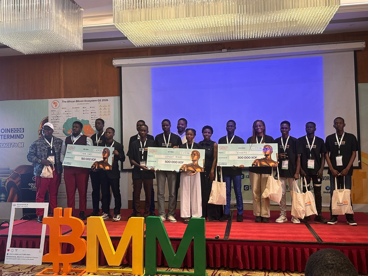 btcmastermind_'s tweet photo. Délibération et distribution des prix du Bitcoin Mastermind Hackathon 

Vive les builders!
Vive #BTC ! https://t.co/C8f0ne9NKR