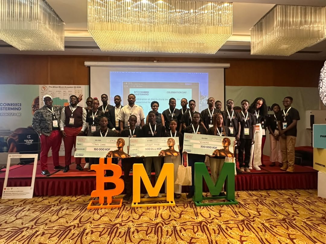 btcmastermind_'s tweet photo. Délibération et distribution des prix du Bitcoin Mastermind Hackathon 

Vive les builders!
Vive #BTC ! https://t.co/C8f0ne9NKR