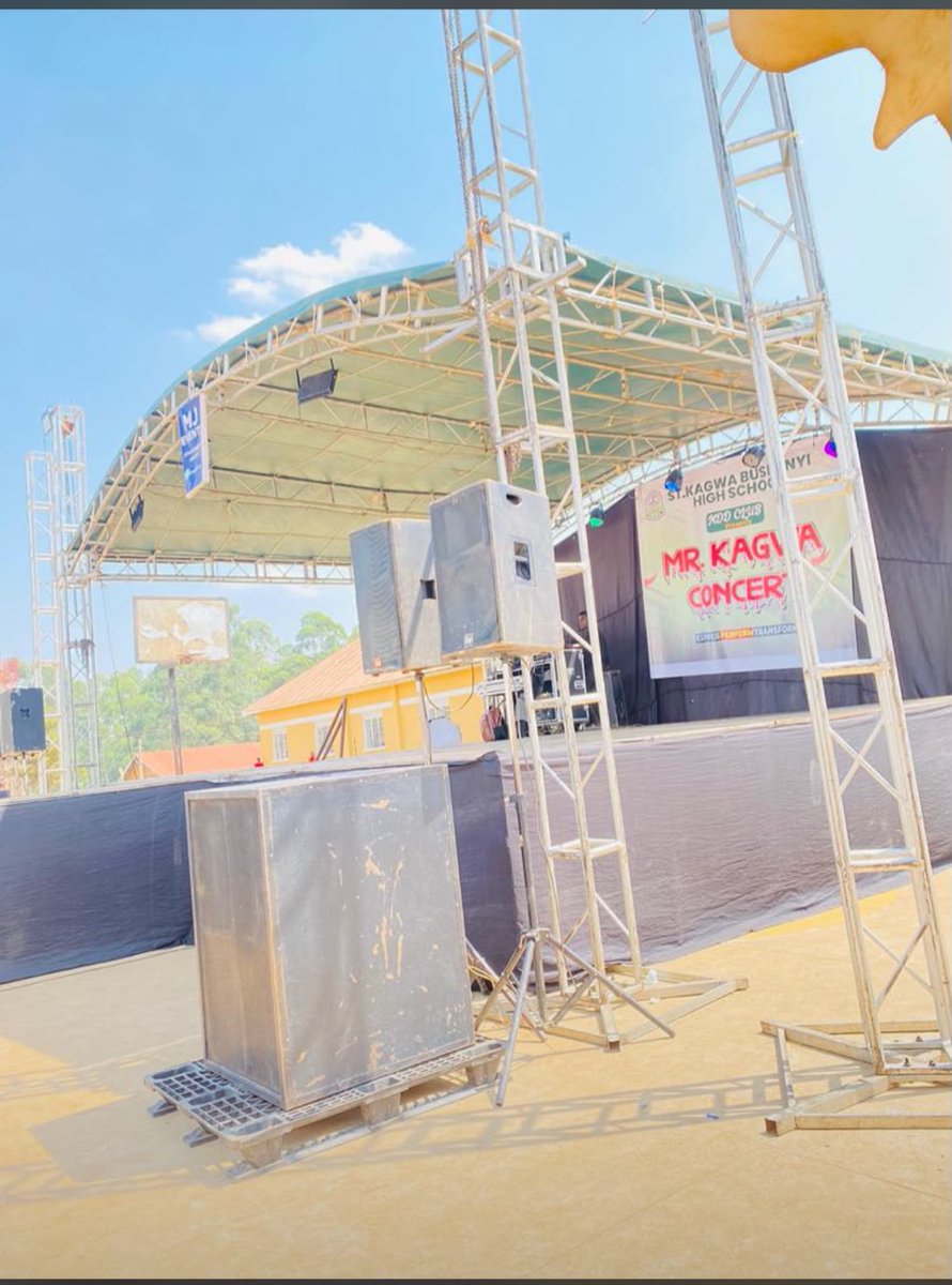 StKagwabusbwgl's tweet photo. Happening now #Mr kaggwa concert @KaggwaLeague @therealTruth256 https://t.co/cOKEJbYtoX
