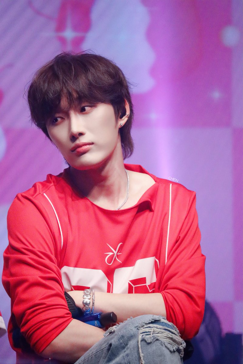 mydear0701's tweet photo. 260630 OMEGA X 5th 
ANNIVERSARY FANMEETING

❤️

#OMEGA_X #오메가엑스
#JAEHAN #재한 https://t.co/Y1LbnG9vig