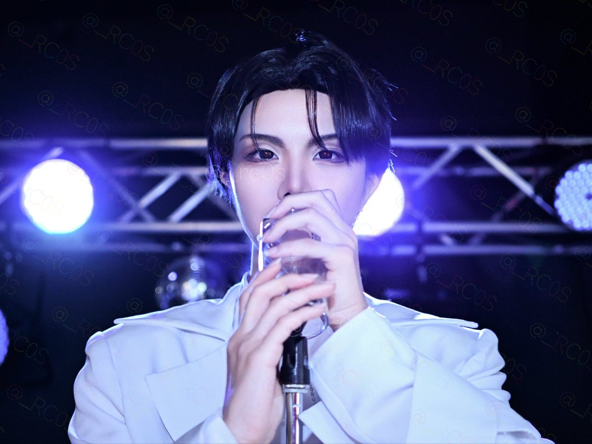 _rc0s's tweet photo. cos / ALNST IVAN

　　　　　　"　다 부숴도 괜찮아　"

📷@_hiro_tv_ https://t.co/duJ2ufSleh