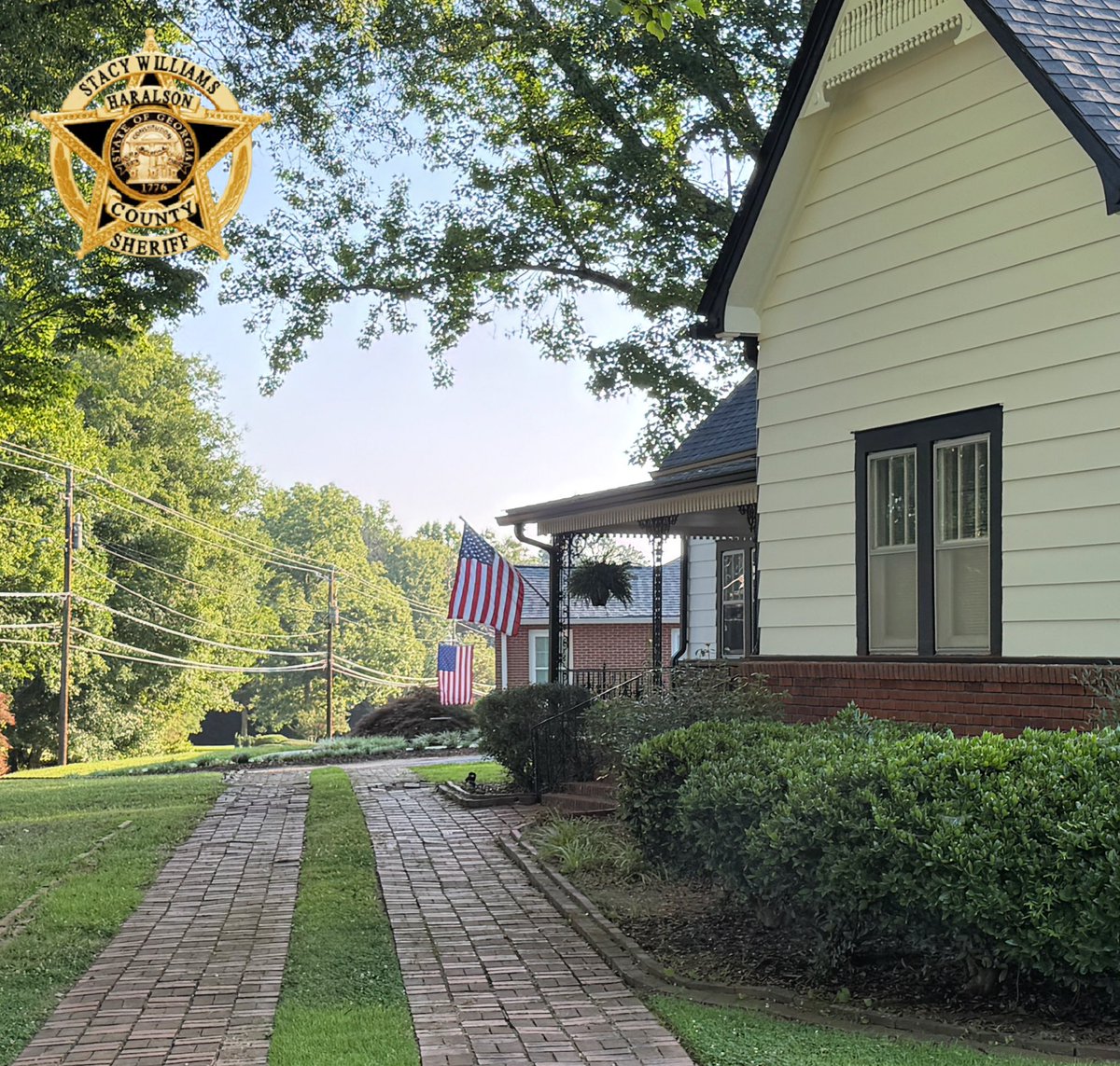 HaralsonSheriff's tweet photo. Good Mornin’ folks, we hope y’all have an amazing Sunday!
“America. It is the only place where miracles not only happen, but where they happen all the time.” —Thomas Wolfe
#MorninHaralson
#Sundays
#America
#AmericaTheBeautiful
#July4thWeekend
#CallUsIfYouNeedUs
#HCSO https://t.co/GqI3LfXO7k