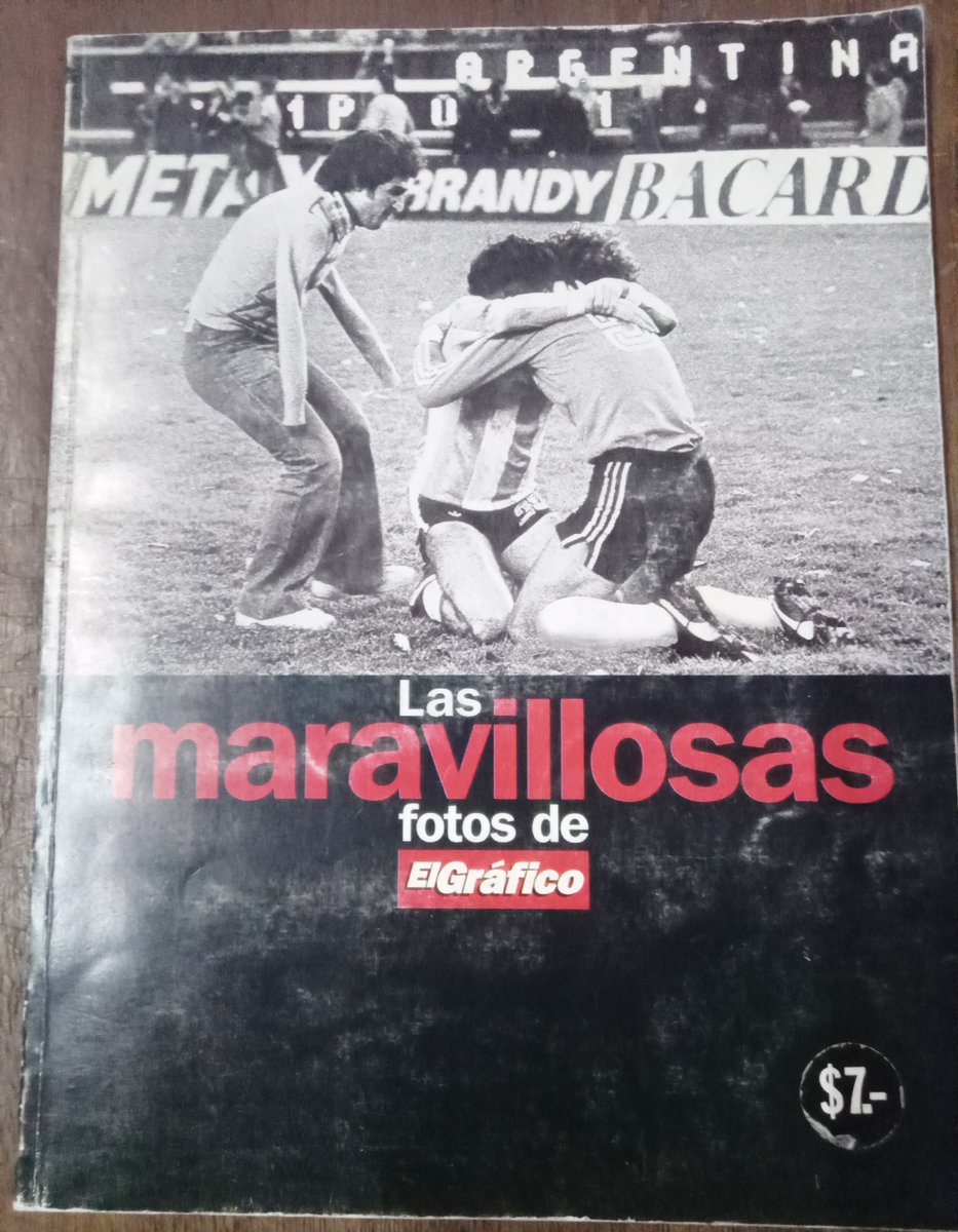 gustavocardone's tweet photo. Un 5 de julio pero de 1975, en el norte del Gran Buenos Aires, nacía el goleador de la Copa Libertadores 1996: Hernán Jorge Crespo. “LAS MARAVILLOSAS FOTOS DE EL GRÁFICO” (1997) en medida 24x32cm y 220 páginas: $ 60 mil. https://t.co/lqQmY1mble