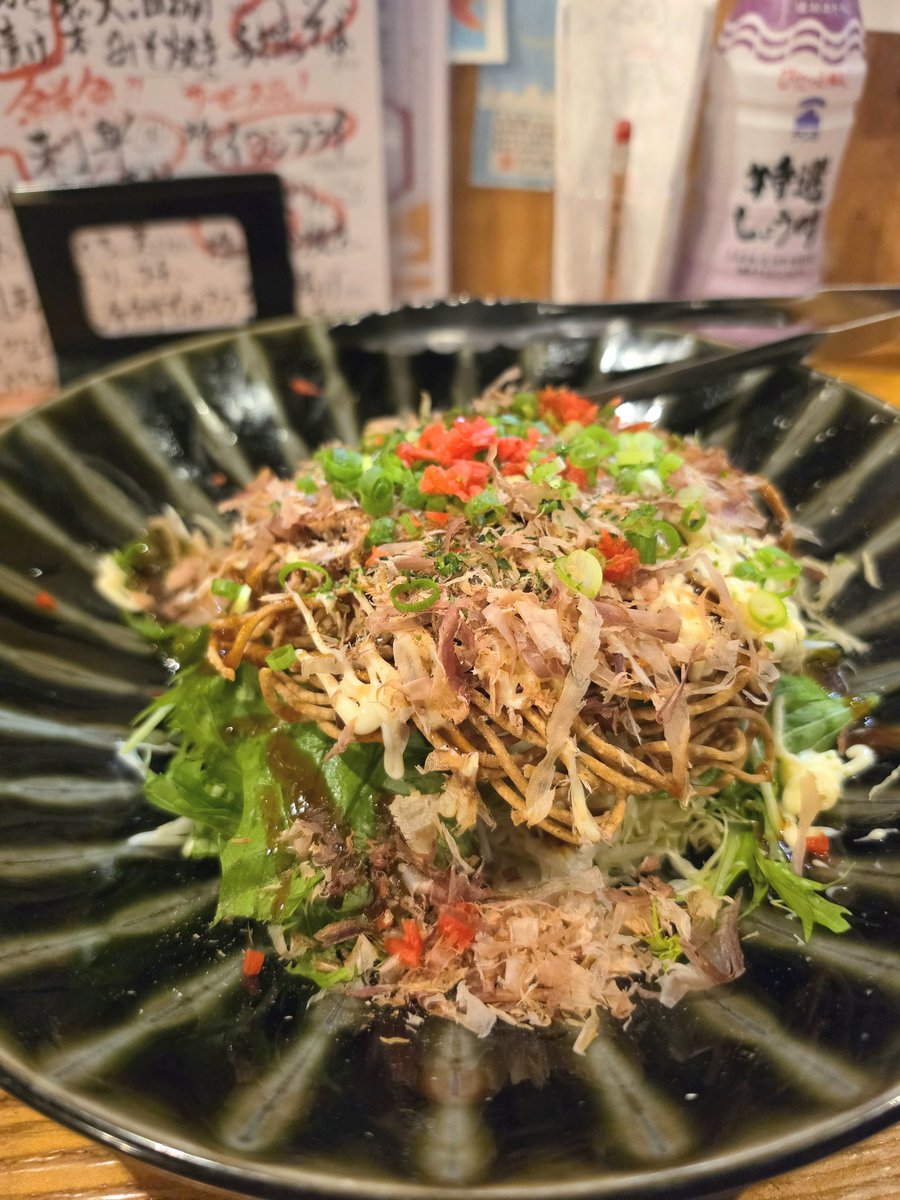 Hakuyack's tweet photo. 10年以上ずっとブックマーク，松本の名店「風林火山」へ初訪問🍽️✨
信州の名物メニューを次々と堪能😋

山賊焼きに，きのこに，地酒，自粛していた馬肉🐴🍖

日曜夜なのに次から次へと客が並ぶ
味，雰囲気，接客全てが人気にふさわしいお店です👏 https://t.co/CMfl1Cs9B8