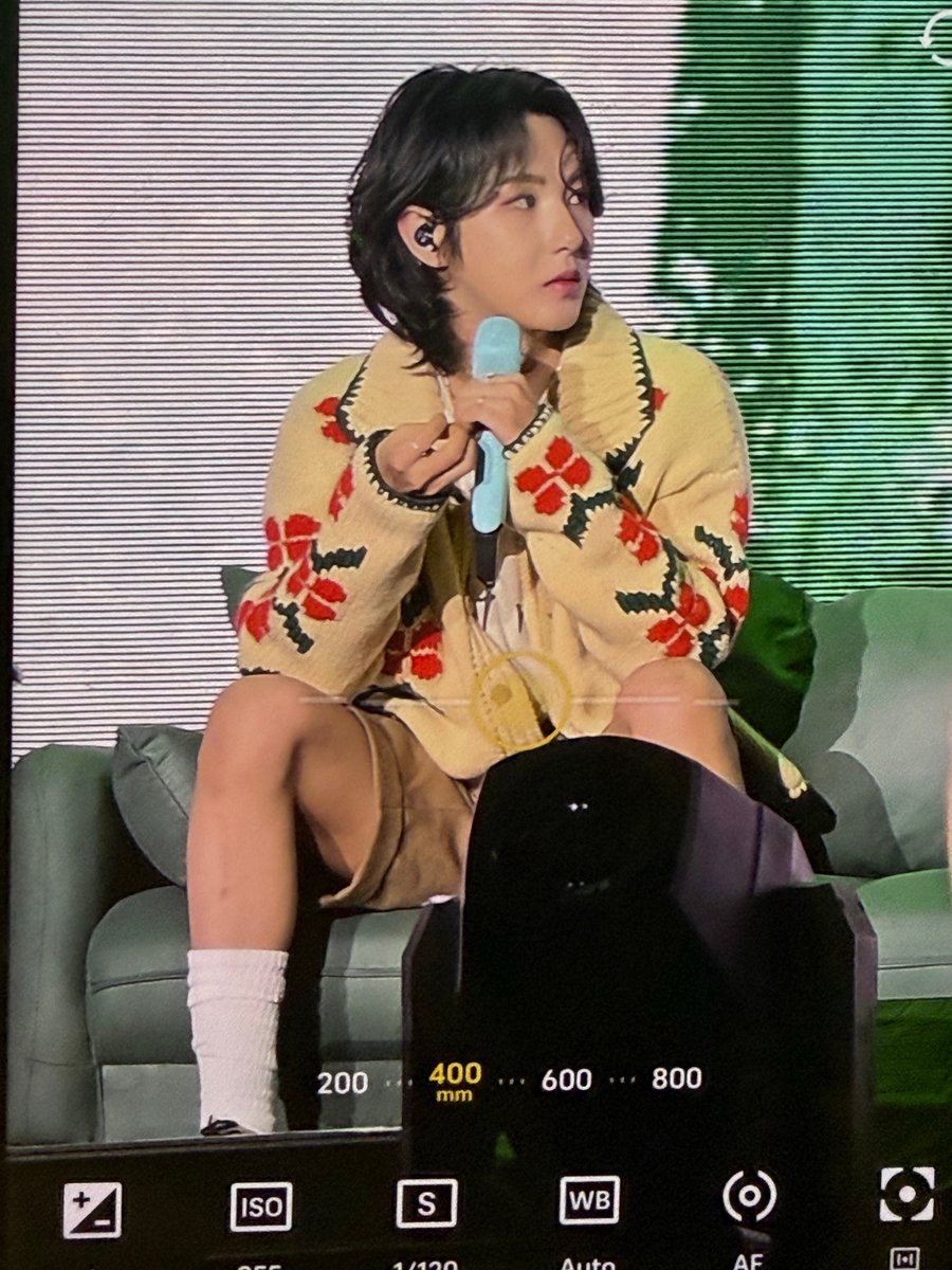 renjeonah's tweet photo. wow pretty boy huang renjun 🥰💗 https://t.co/J1eQM9Vw2F