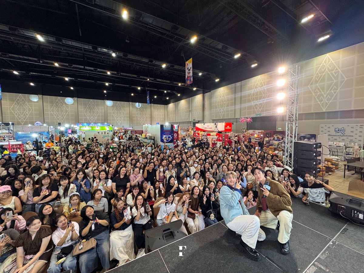 FourthOfficiall's tweet photo. วันนี้ขอบคุณชาวขอนแก่นที่ต้อนรับเจมีไนน์โฟร์ทอย่างอบอุ่น และขอบคุณชาวลูกคุณหนูทุกคนที่ไปให้กำลังใจน้องๆกันในวันนี้นะคะ น่ารักมากกกกกๆ ไว้มีโอกาสให้น้องไปหาทุกคนอีกบ่อยๆเลยน๊าาาา 🧡✨

GEMINIFOURTH KKN PET EXPO
#NEKKOxGeminiFourthม่วนคักที่ขอนแก่น
#Fourthnattawat #โฟร์ทณัฐวรรธน์ https://t.co/kS1kxV3adF