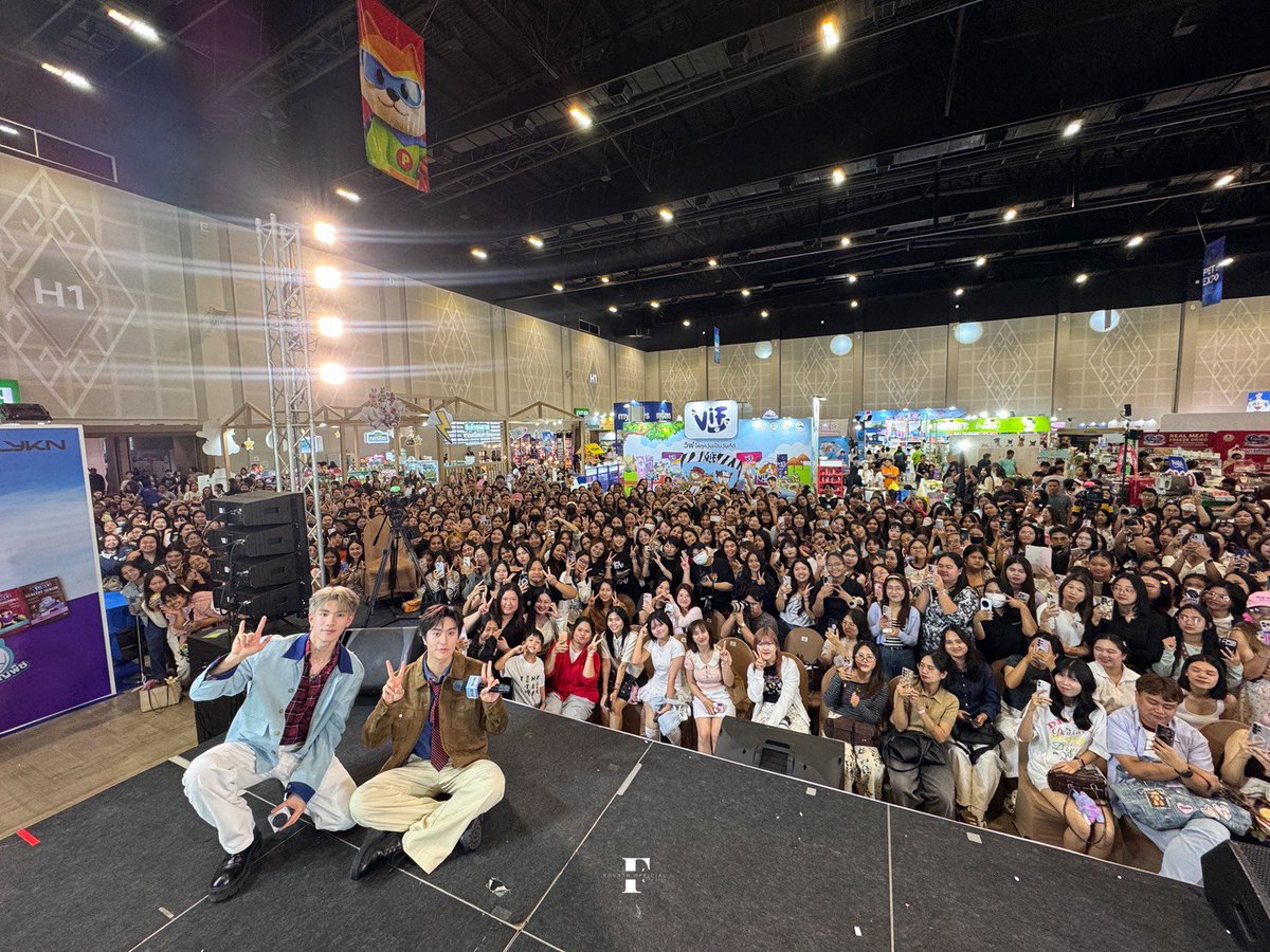 FourthOfficiall's tweet photo. วันนี้ขอบคุณชาวขอนแก่นที่ต้อนรับเจมีไนน์โฟร์ทอย่างอบอุ่น และขอบคุณชาวลูกคุณหนูทุกคนที่ไปให้กำลังใจน้องๆกันในวันนี้นะคะ น่ารักมากกกกกๆ ไว้มีโอกาสให้น้องไปหาทุกคนอีกบ่อยๆเลยน๊าาาา 🧡✨

GEMINIFOURTH KKN PET EXPO
#NEKKOxGeminiFourthม่วนคักที่ขอนแก่น
#Fourthnattawat #โฟร์ทณัฐวรรธน์ https://t.co/kS1kxV3adF