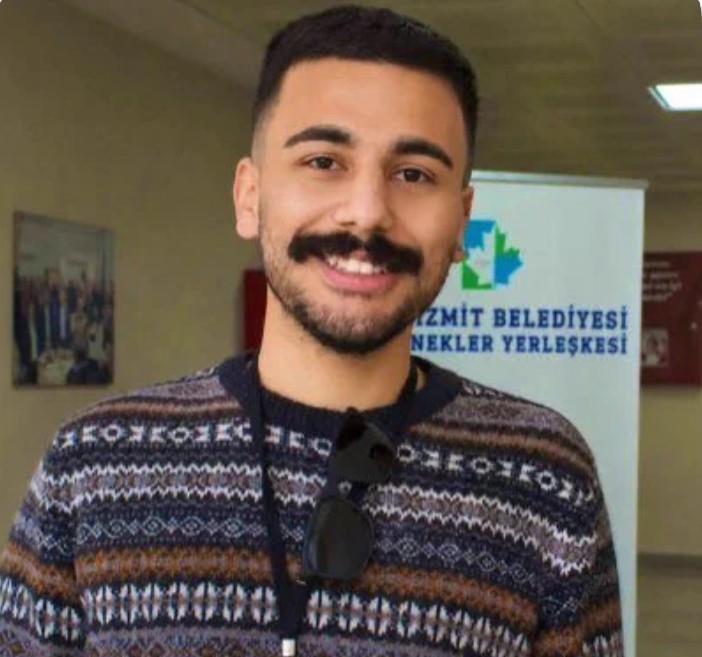 ilketvcomtr's tweet photo. Dicle Fırat Gazeteciler Derneği: 

"NATO zirvesi öncesi çok sayıda gözaltı: Niha+ muhabiri Abbas Vural da gözaltına alındı"

"Gazetecilik suç değildir"

https://t.co/9JhSfFfQyL https://t.co/xbDv0CXnqk
